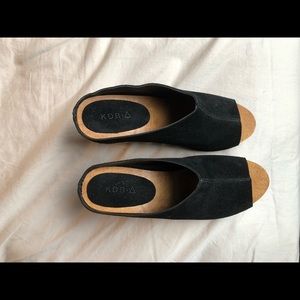 Brand New Kelsi Dagger Clogs.